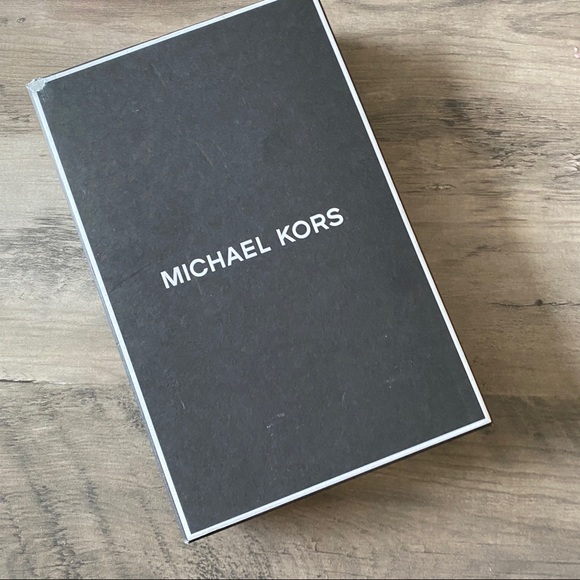 Michael Kors Men 4-in-1 Logo Belt Set New in Box - Picture 6 of 8